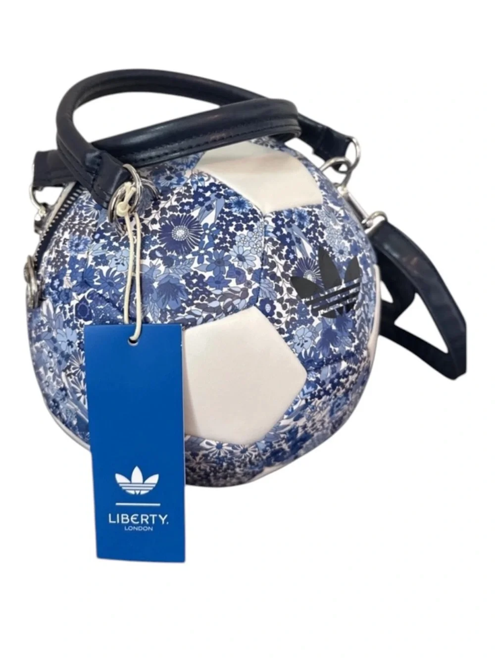 Adidas Originals x
Liberty London NWT Football/Soccer
Bag/Purse - Picture 5 of 6